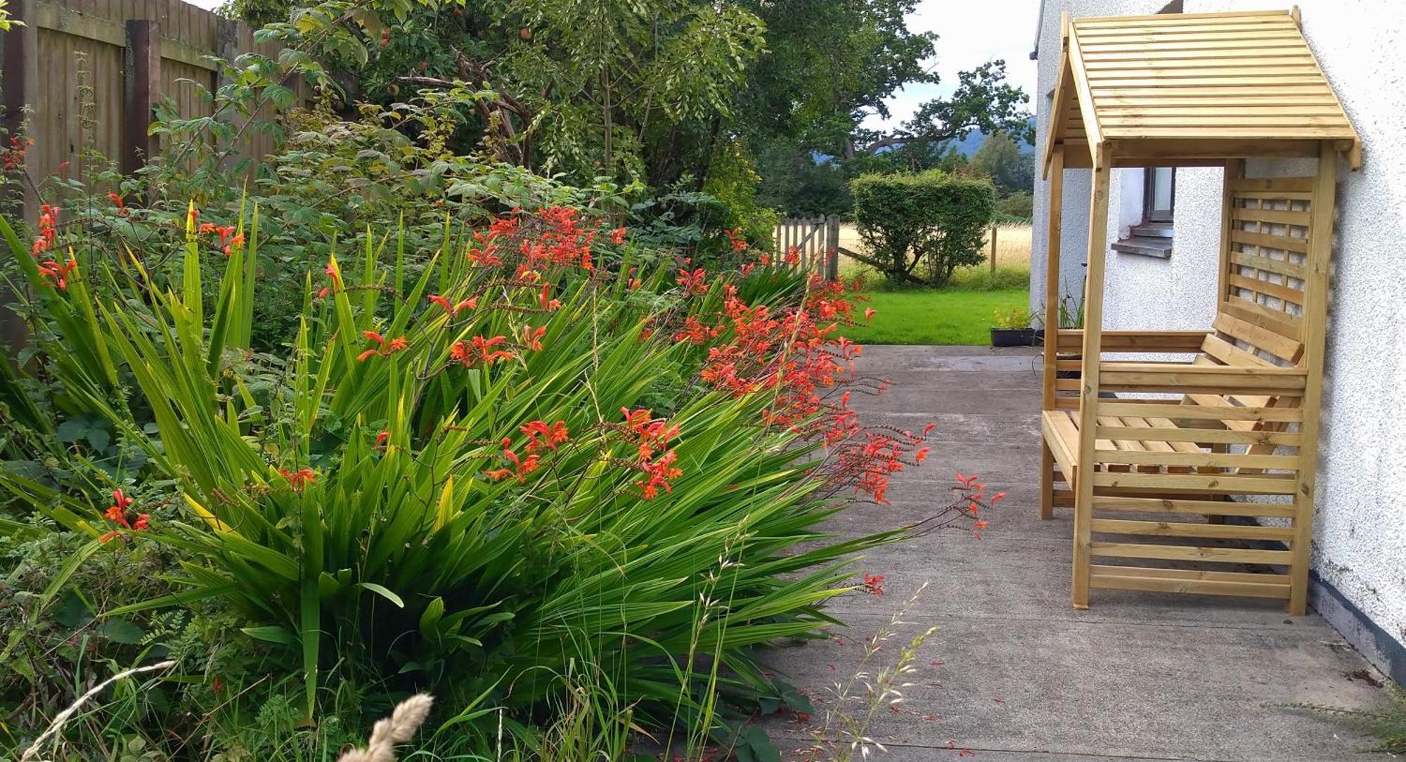 Aquila Retreats Acomodação com café da manhã Comrie Exterior foto